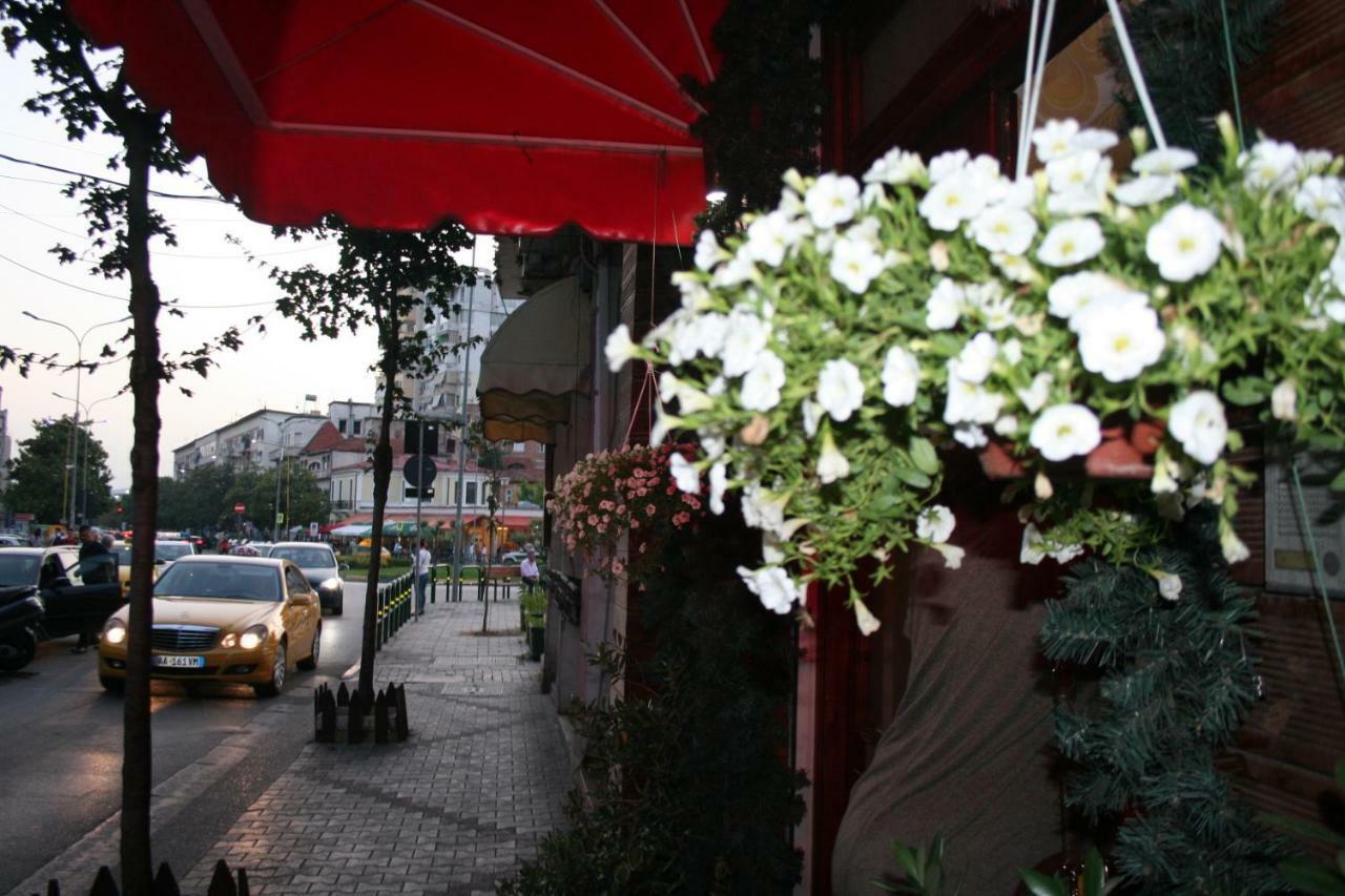 Jolly City Center Hotel Tirana Exterior foto